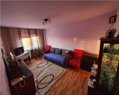 DE VANZARE APARTAMENT 3 CAMERE BARLAD